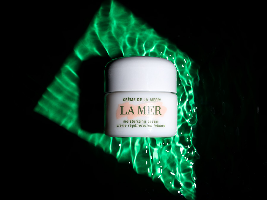 La Mer Crème de la Mer moisturizing cream, luxury skincare product photography for beauty advertising. Jason Guffy Photography.